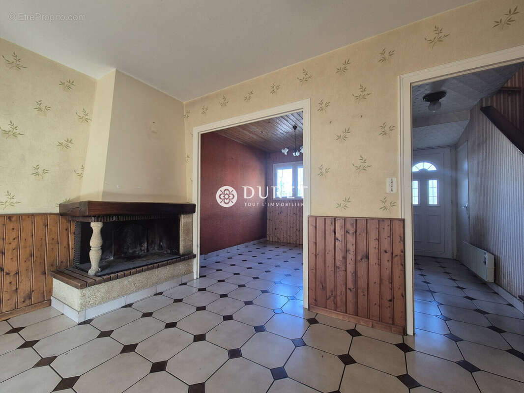 Maison à LA VARENNE