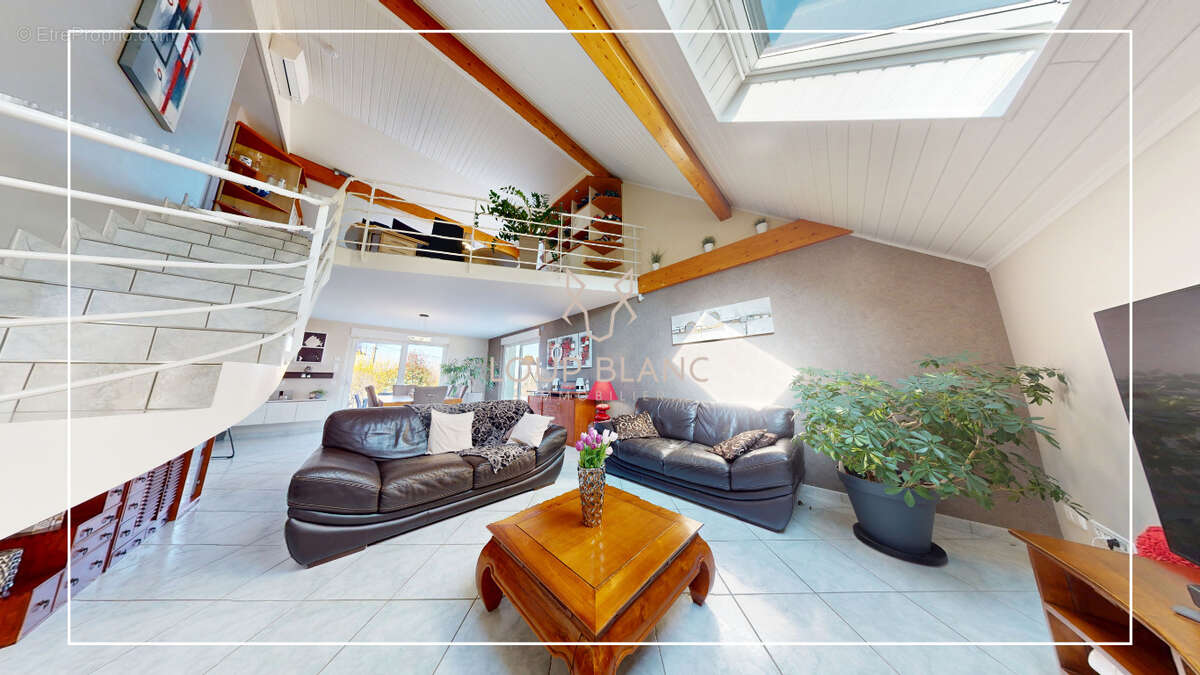 Maison à AUDINCOURT