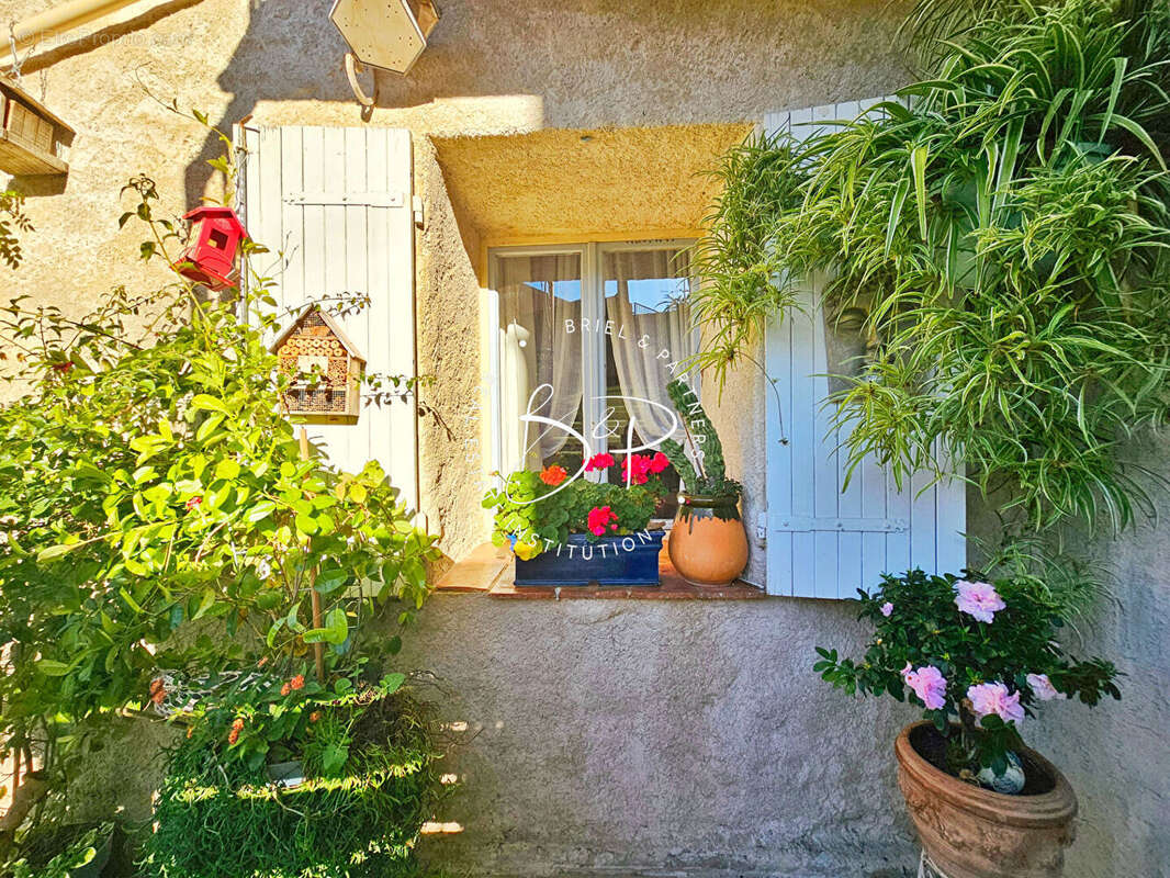 Appartement à LORGUES