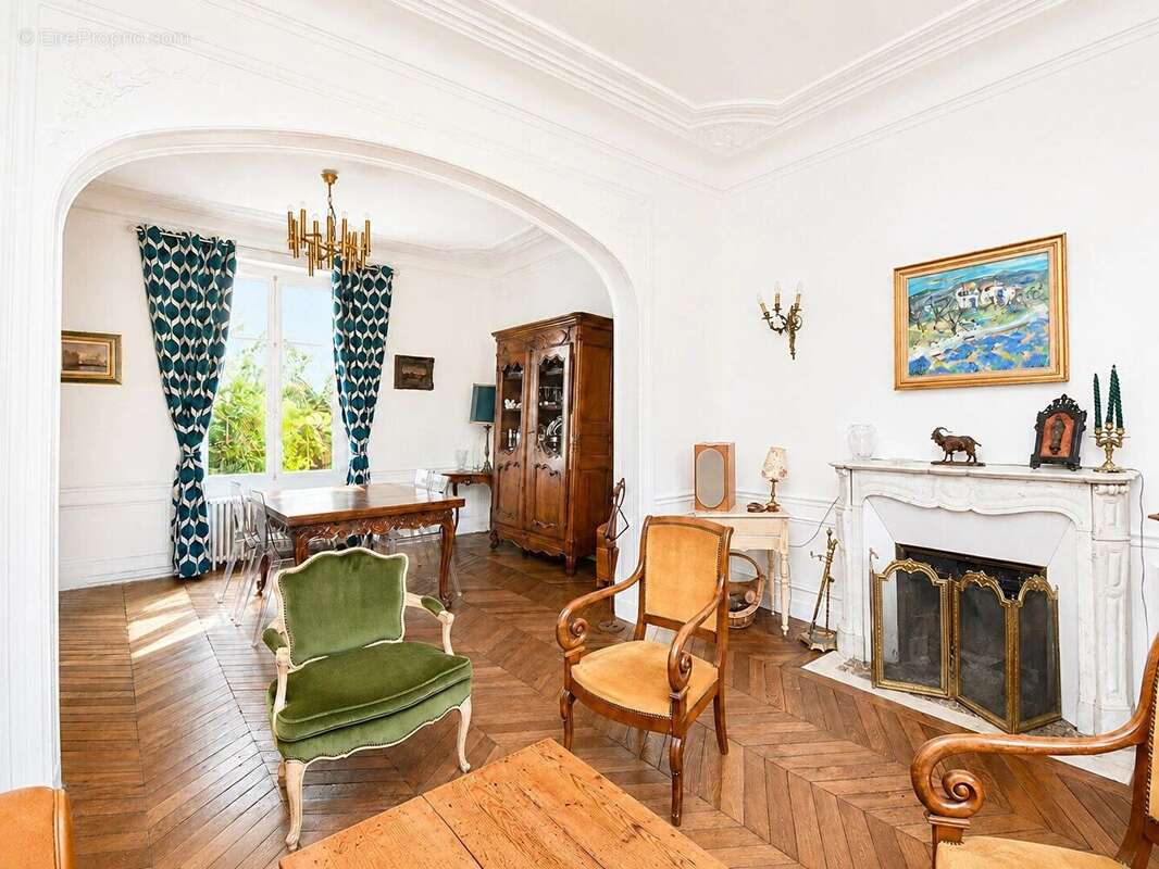 Maison à LE VESINET
