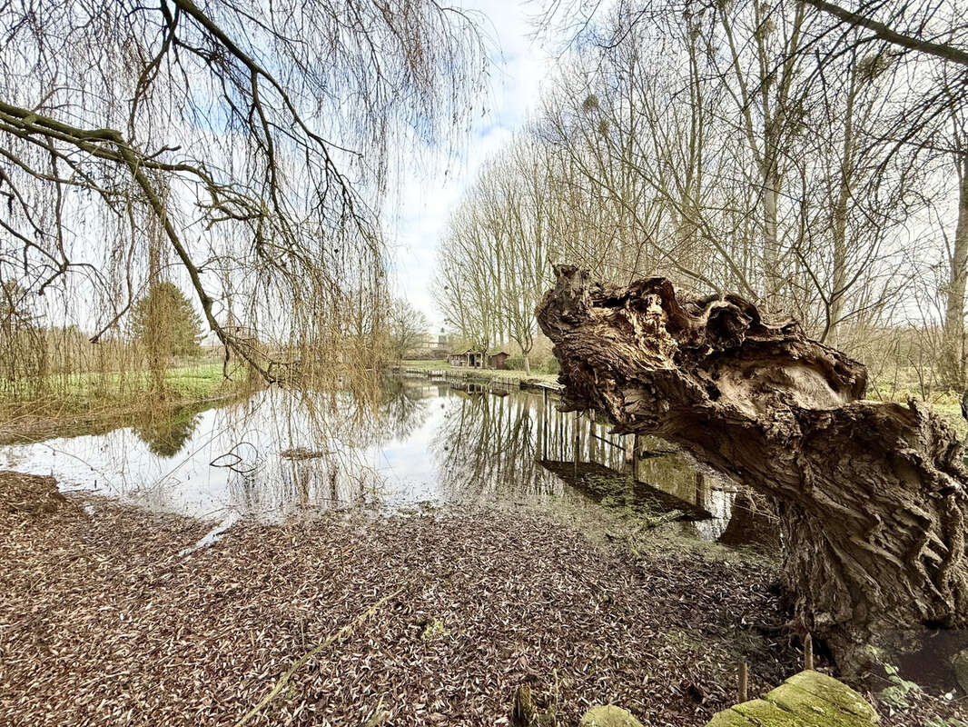 Terrain à VOYENNES