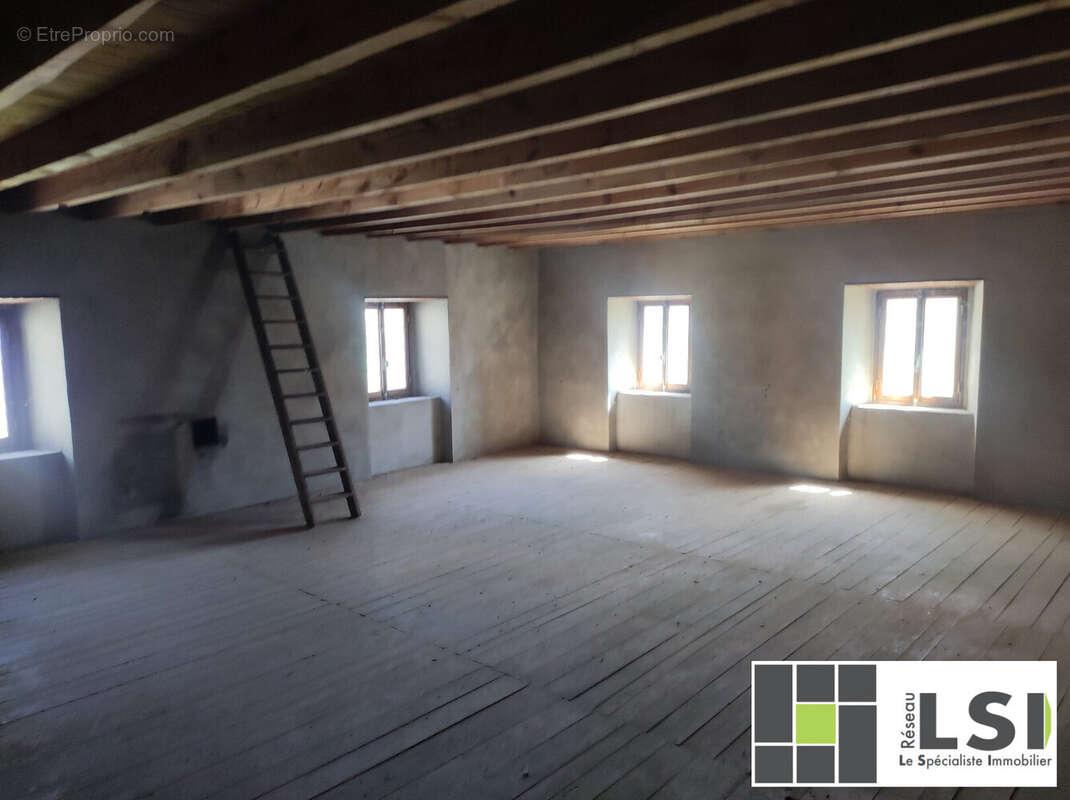 Maison 170 m² à Rauret  - photo 4