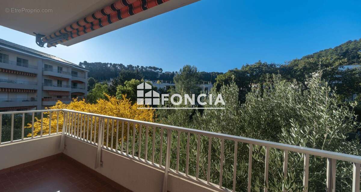 Appartement à HYERES