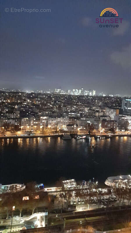 Appartement à PARIS-15E