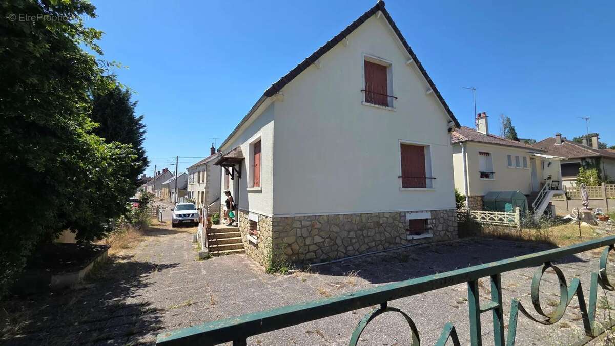 Maison à IMPHY