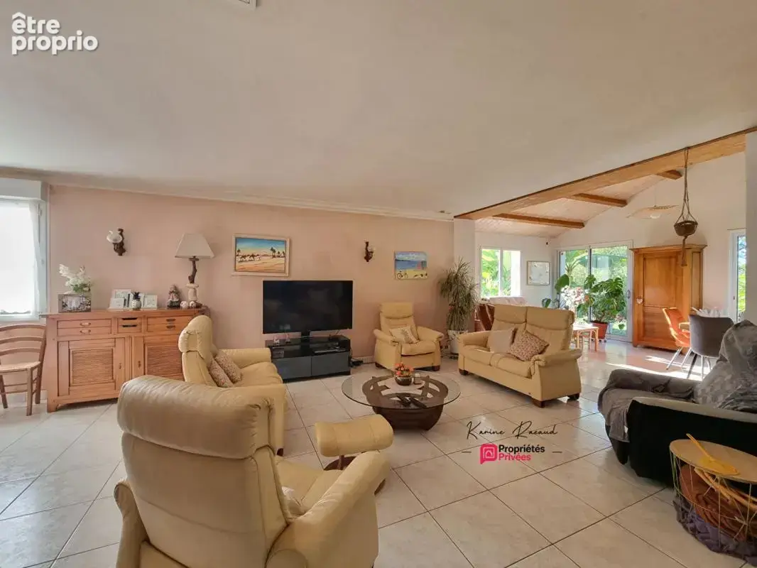 Maison 3 chambres 166 m² -  sous-sol total  - terrain 4800 m² - potentiel foncier - photo 7