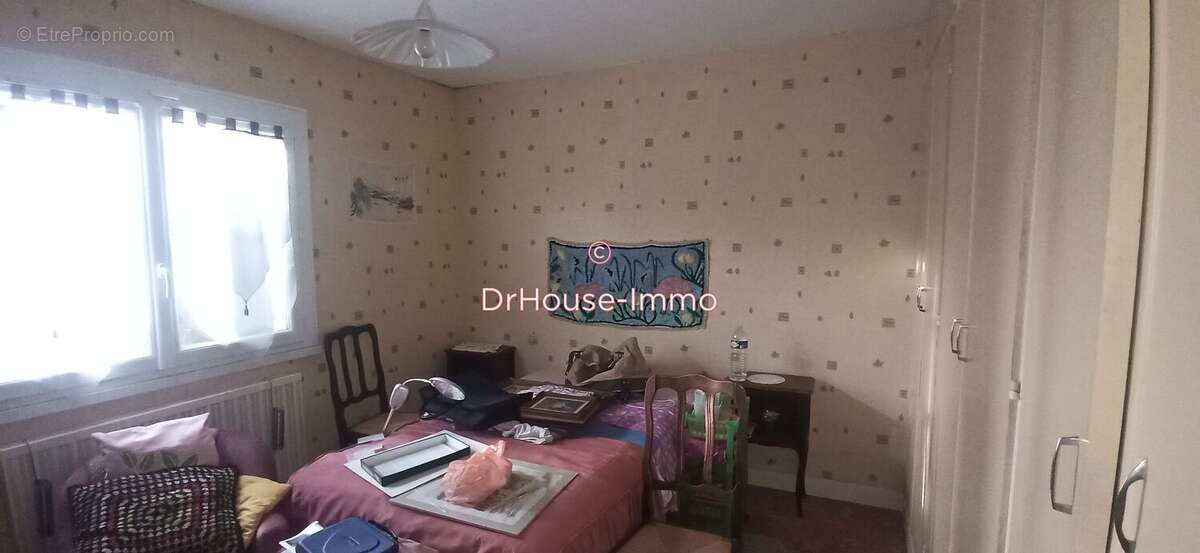 Commerce à SAINT-PIERRE-D&#039;AURILLAC