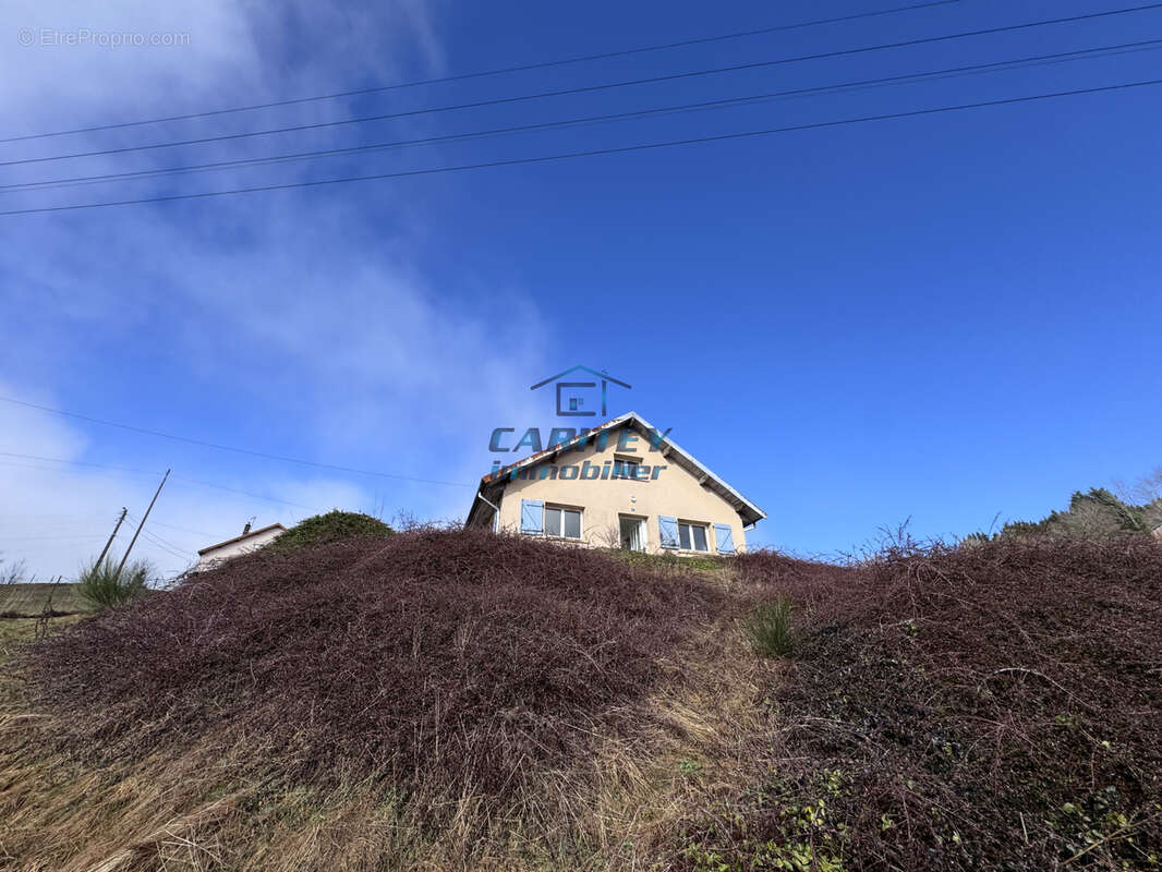 Maison individuelle de 138 m2 située sur un terrain de 2895 m2 sur la commune de BELFAHY - photo 2