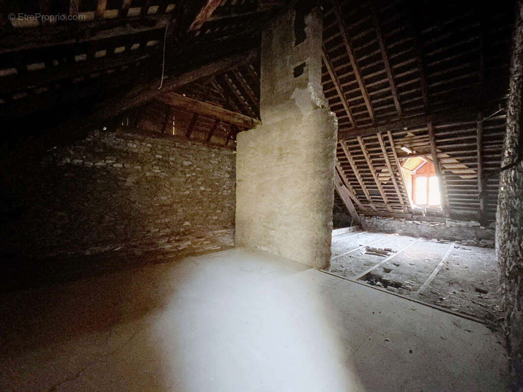 Appartement à LA CONDAMINE-CHATELARD