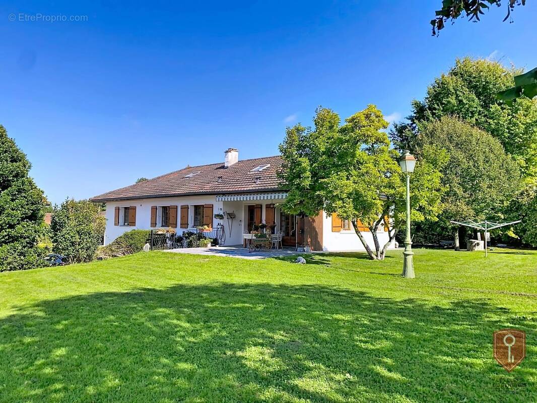 Maison à VALLEIRY