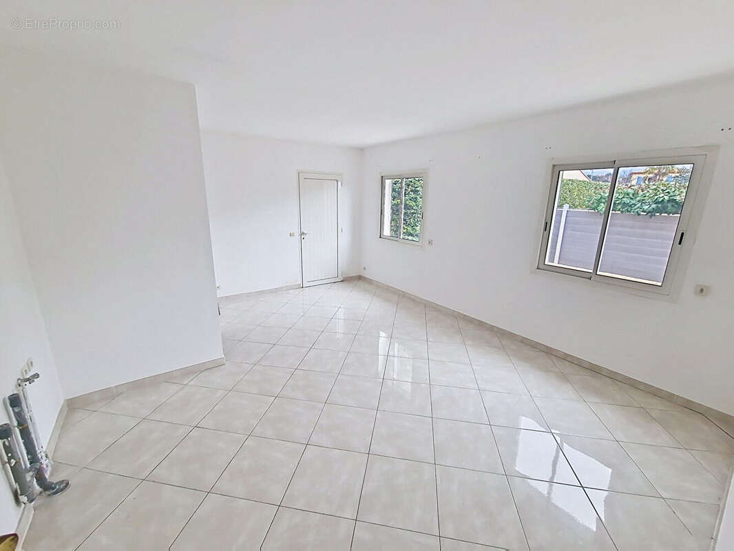 Maison à SAINT-GEORGES-D'ORQUES