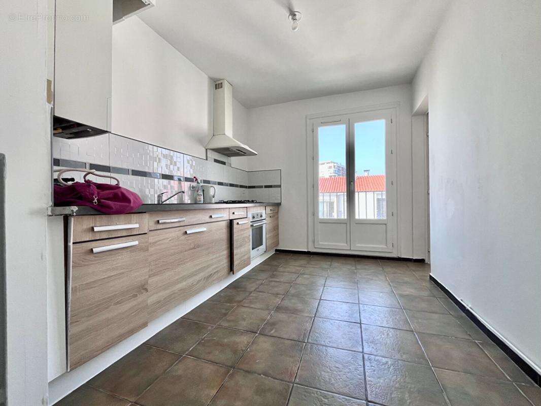 Magnifique appartement T3/T4 de 81 m2 au 4 ème sans ascenseur d'une petite copropriété aux faibles charges - photo 6