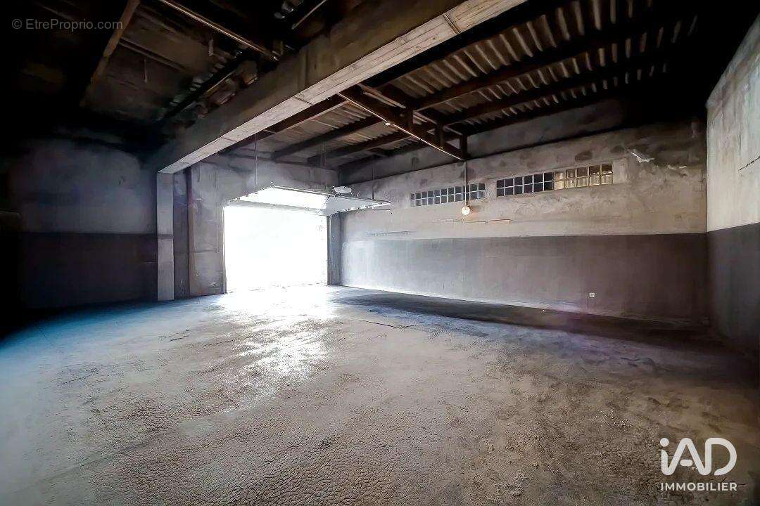 Photo 3 - Commerce à HOMECOURT