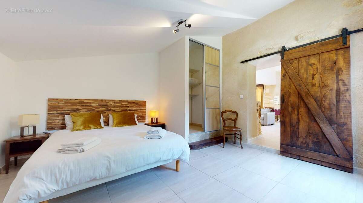 Maison à SAINT-JEAN-D&#039;EYRAUD