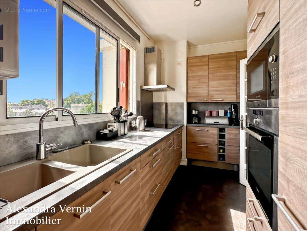 Appartement familial Saint-Germain-en-Laye rue de Tourville dernier étage refait à neuf - photo 10