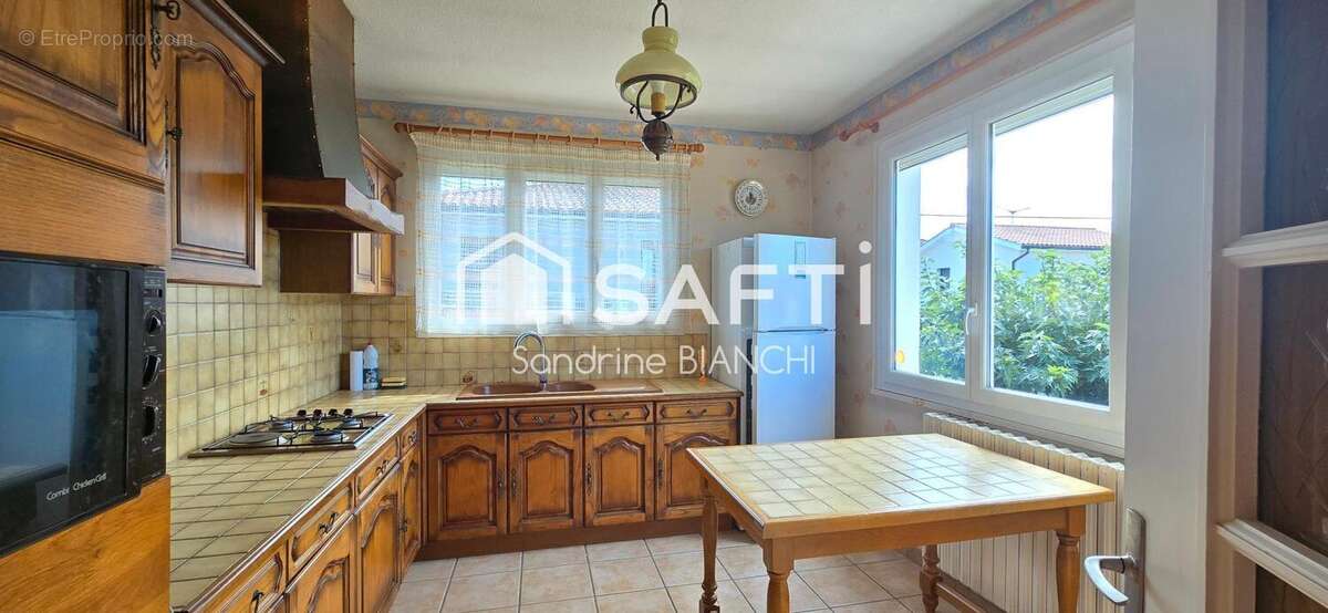 Photo 8 - Maison à SAINT-BONNET-DE-MURE