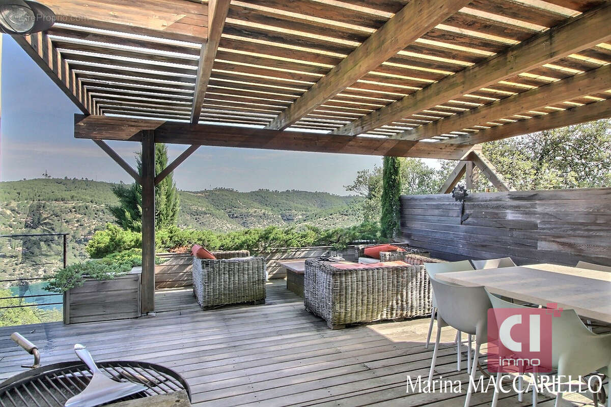 Maison à ESPARRON-DE-VERDON