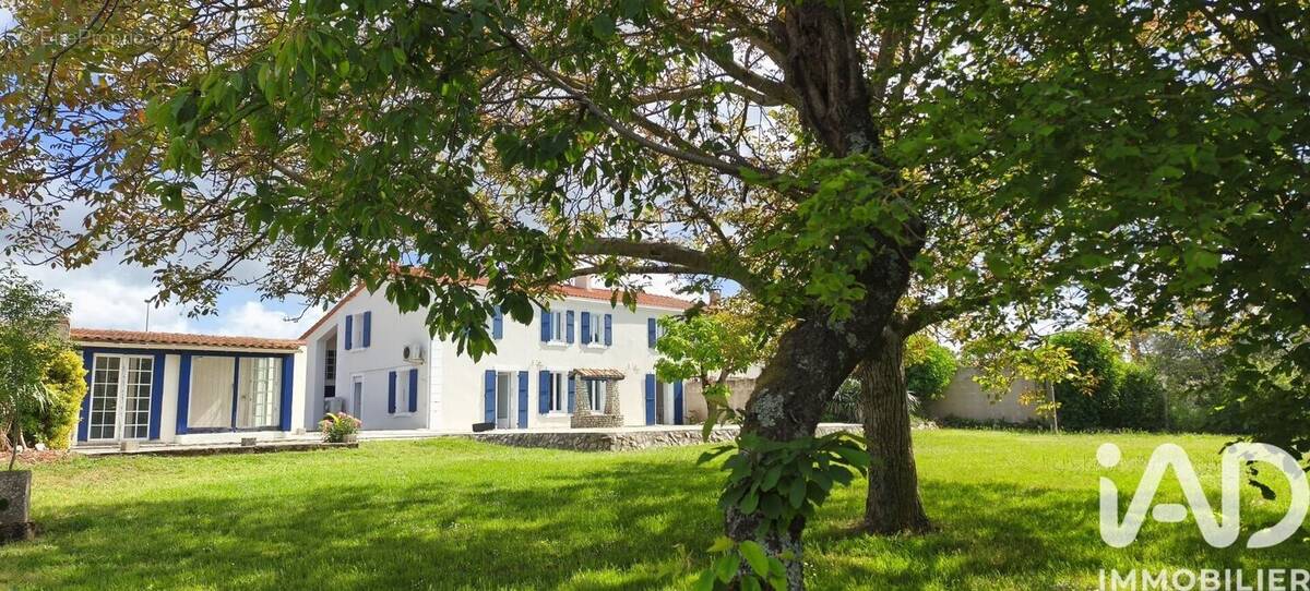 Photo 1 - Maison à SAINTE-SOULLE