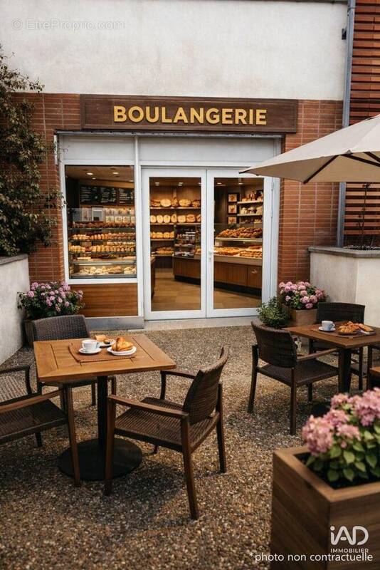 Photo 1 - Commerce à TOURNEFEUILLE