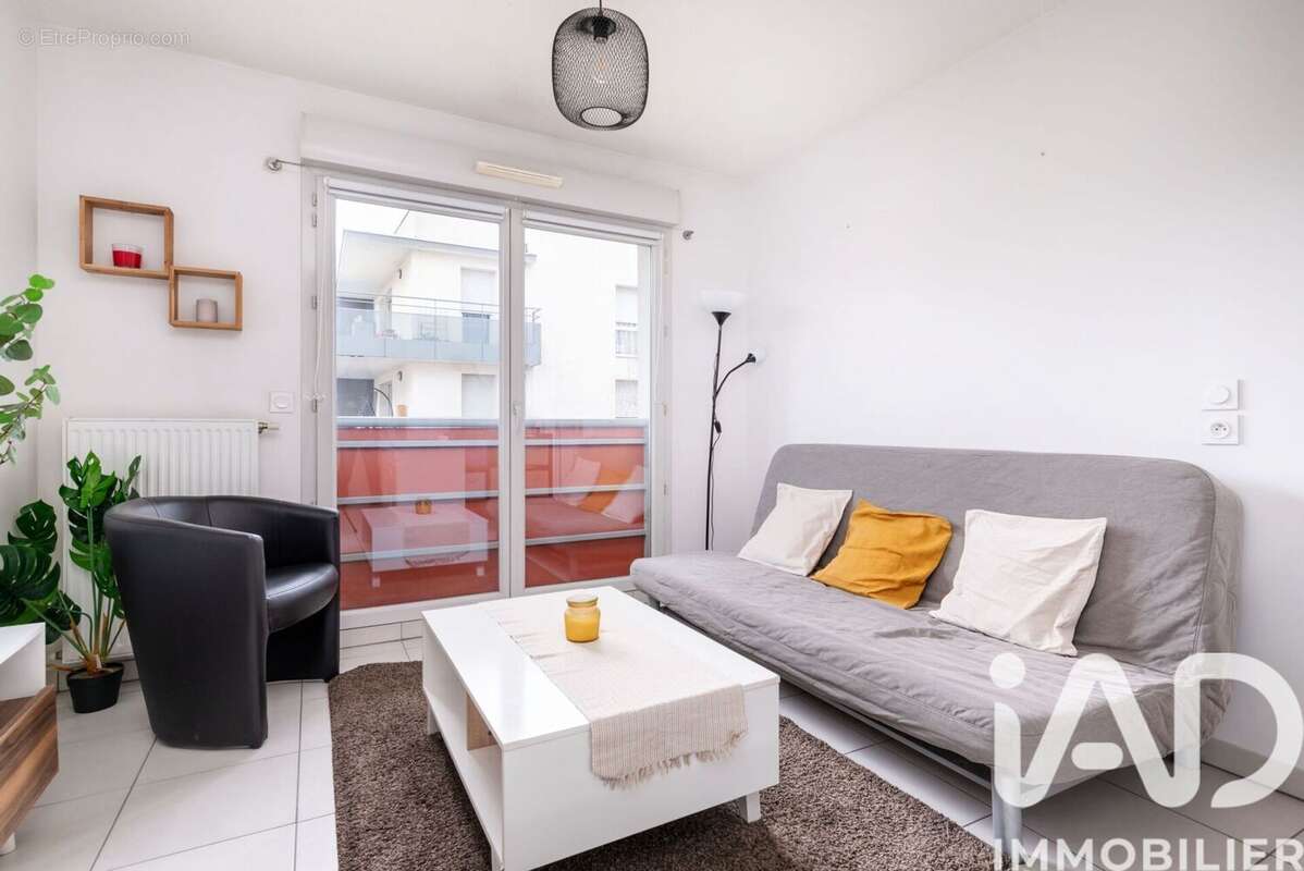 Photo 2 - Appartement à PIERRE-BENITE