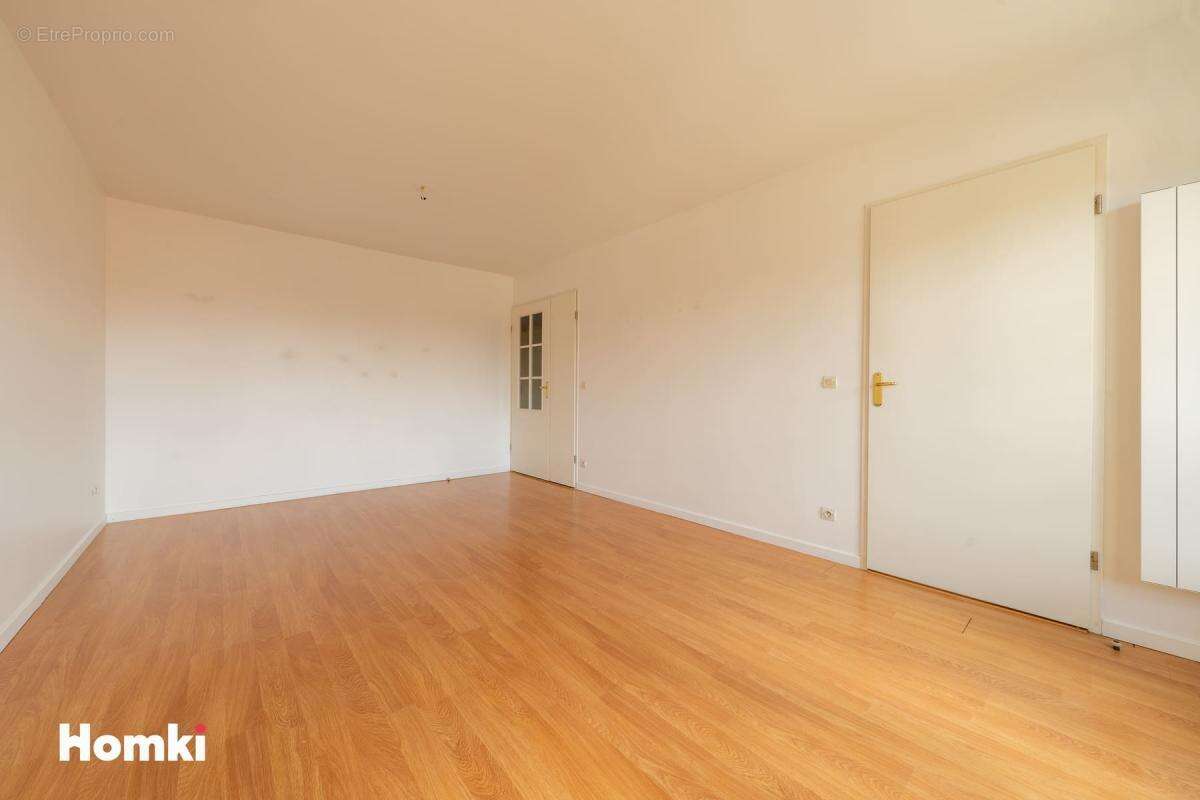 Appartement T3 de 63 m² à Lille 59800, Rue de la Cense aux Blés - photo 11