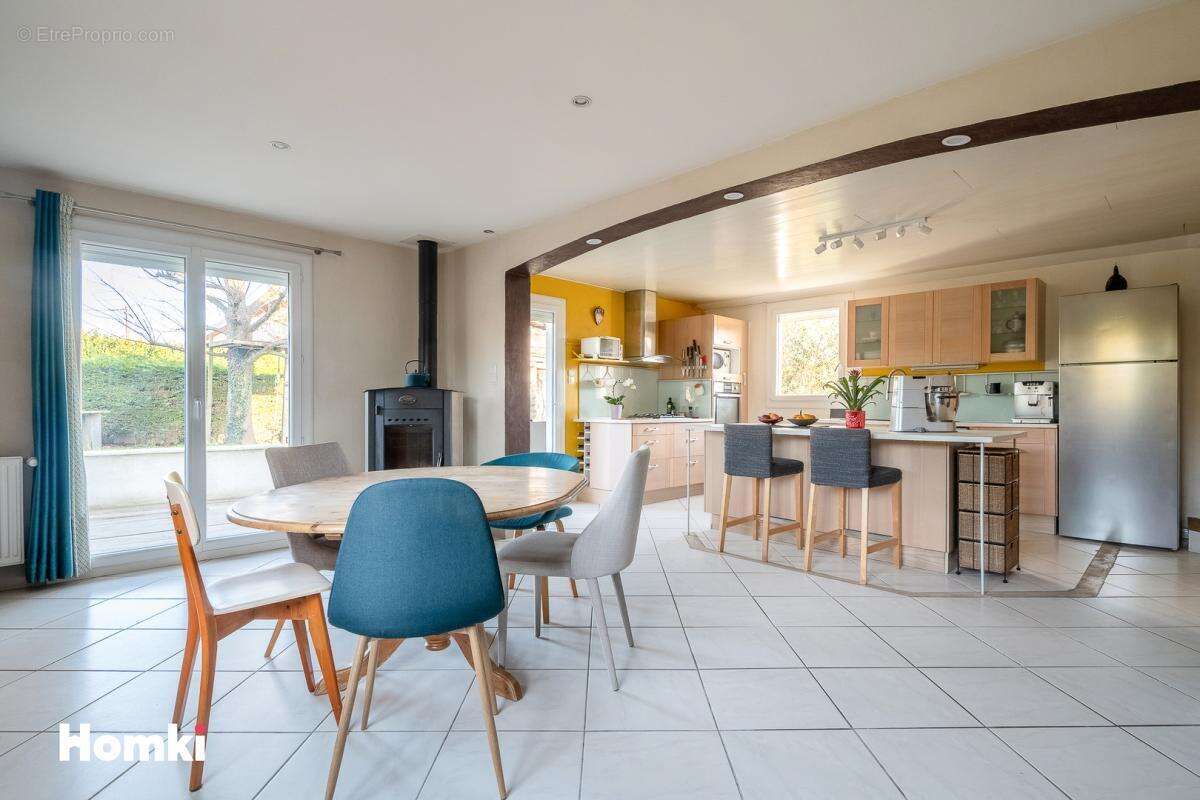 Maison à SAINT-SYMPHORIEN-D'OZON