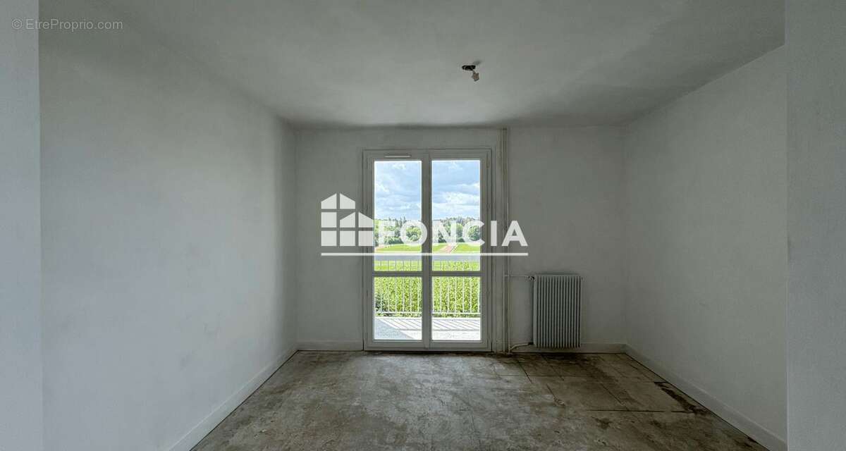 CHARTRES BAS-BOURGS - Appartement 3P à relifter vue carte postale - photo 7
