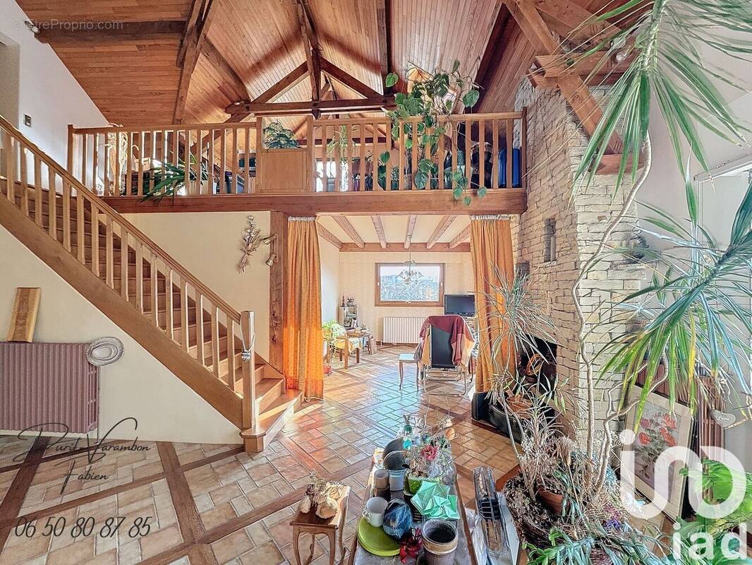 Photo 1 - Maison à SAINT-ETIENNE-DE-CROSSEY