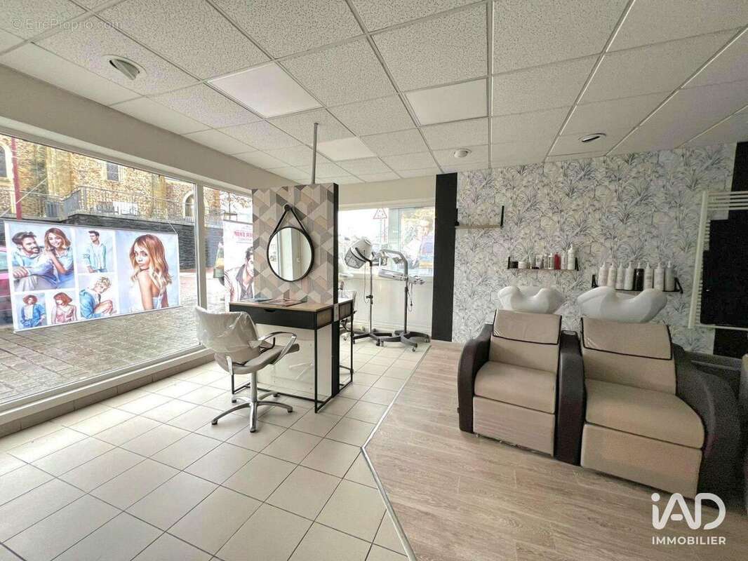 Photo 9 - Commerce à CONDE-SUR-VIRE