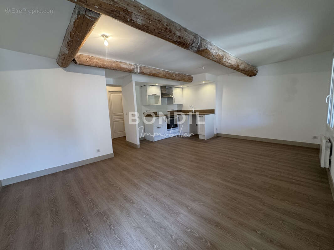 Appartement à PERTUIS