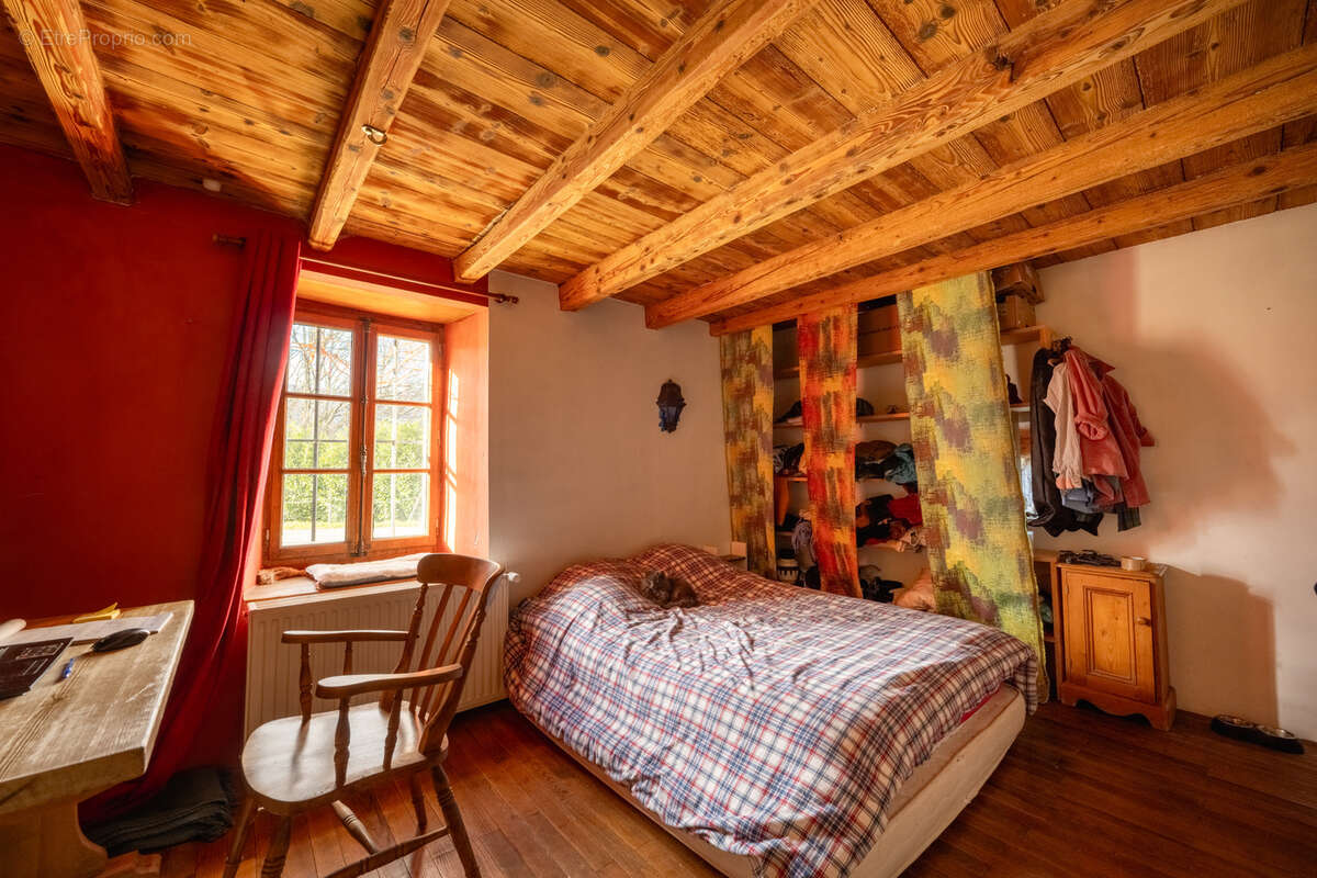 Maison à LESCHERAINES