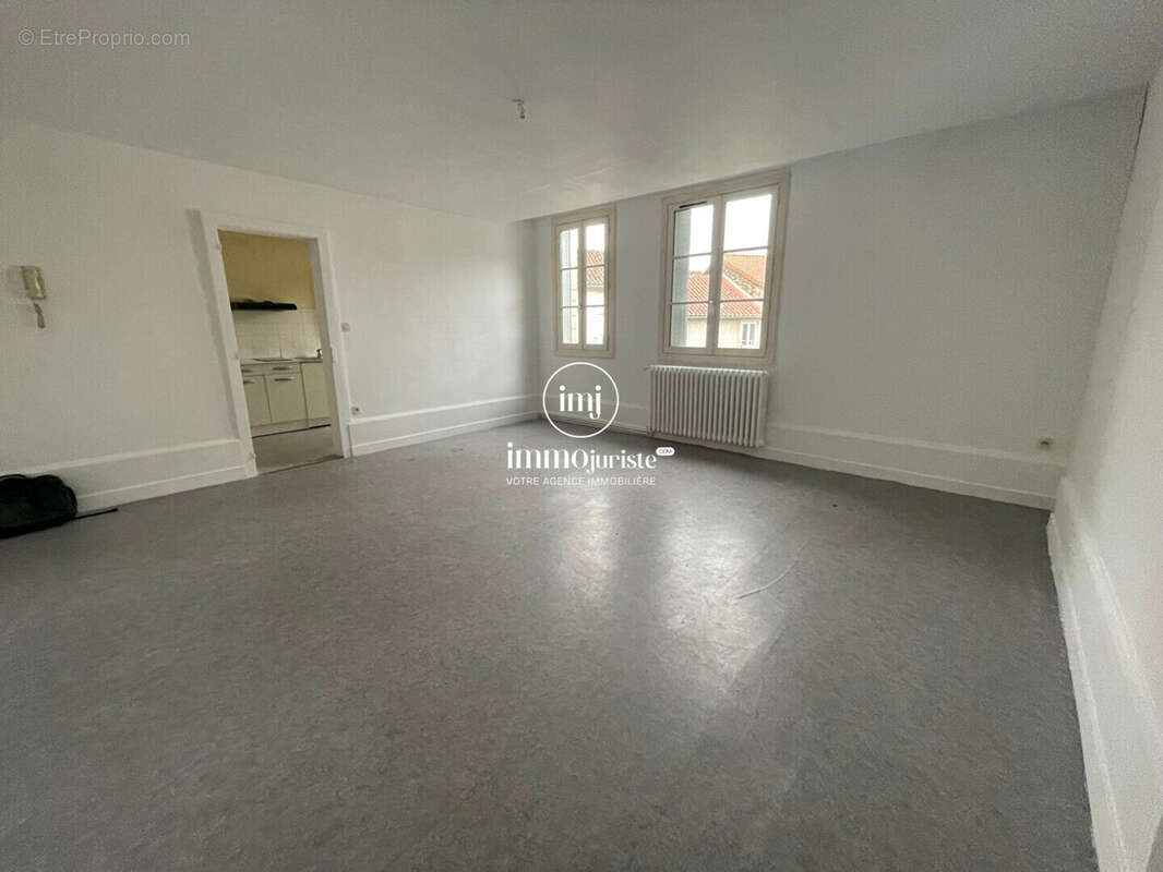 Appartement à SAINT-JUNIEN