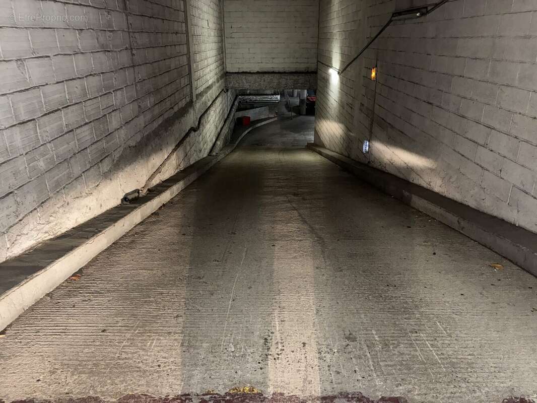 Parking à CHOISY-LE-ROI