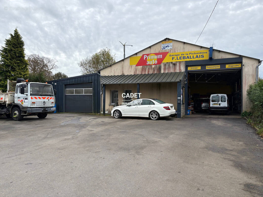 Commerce à LA HAYE-PESNEL