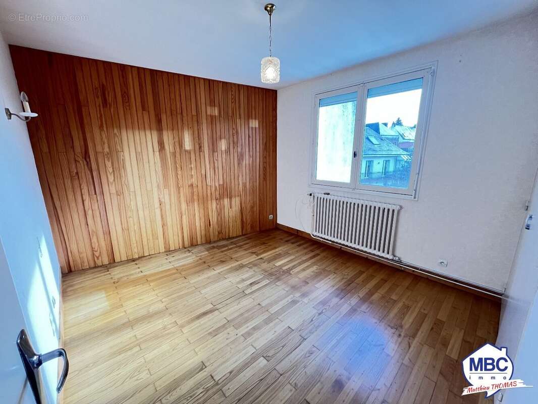 Maison à MONTREVAULT