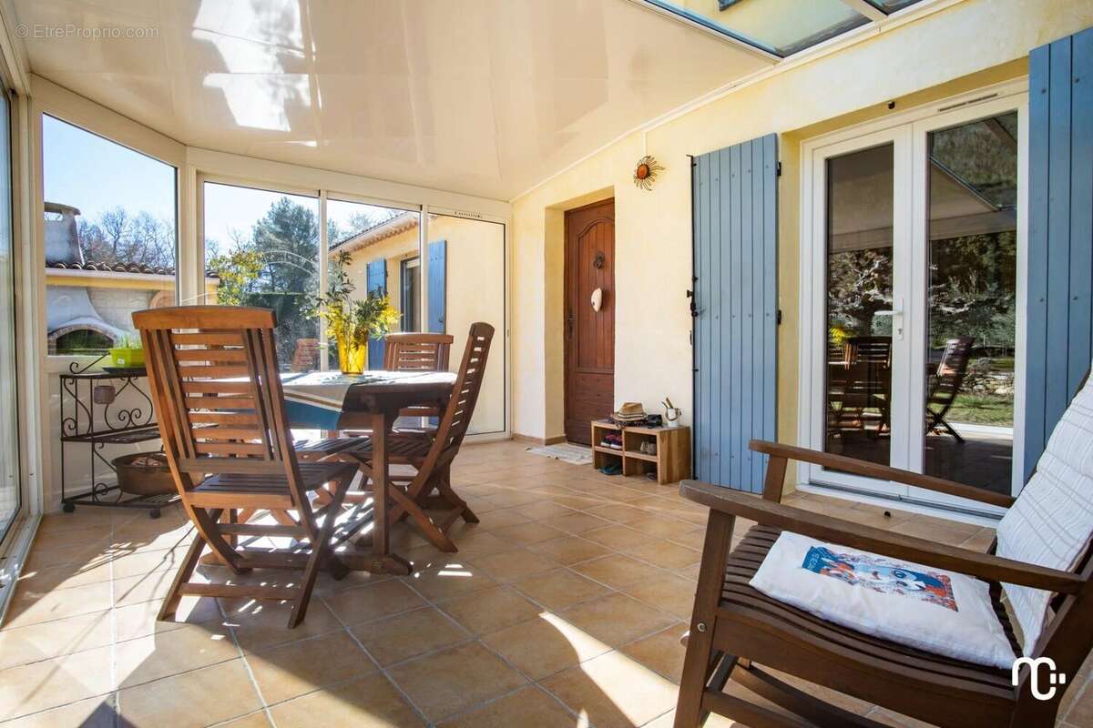 Maison à POURRIERES