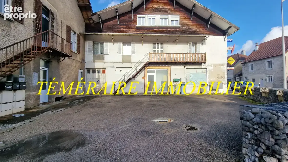 Champagnole - Centre-ville - Immeuble en monopropriété - photo 3