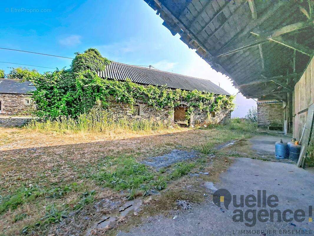 Corps de ferme en pierre à rénover – À 400 mètres de la plage - photo 8