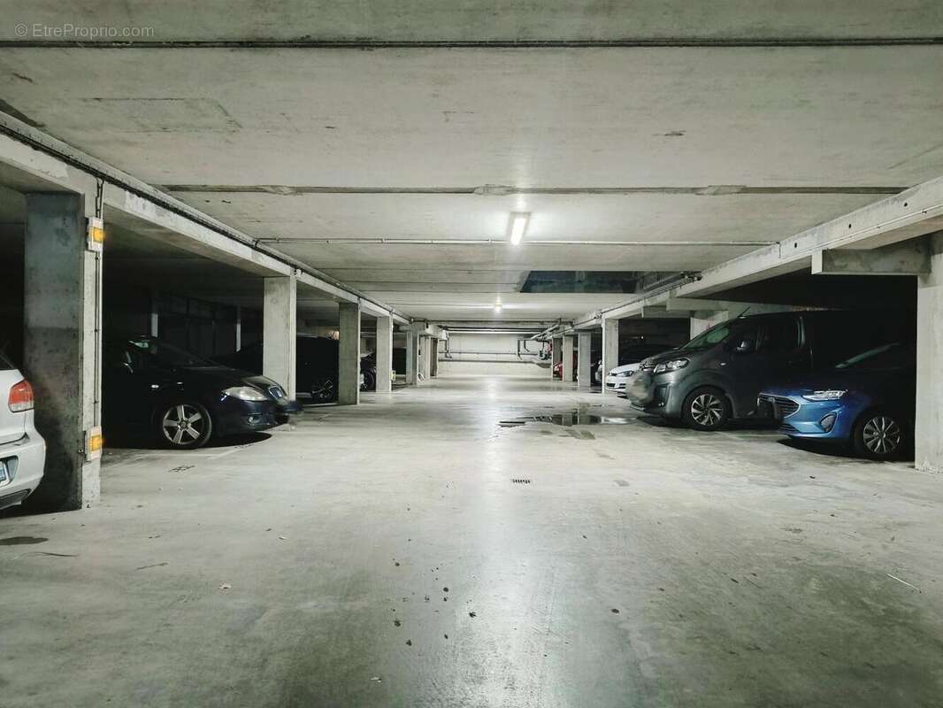 Parking 10 m² à Angers  - photo 2
