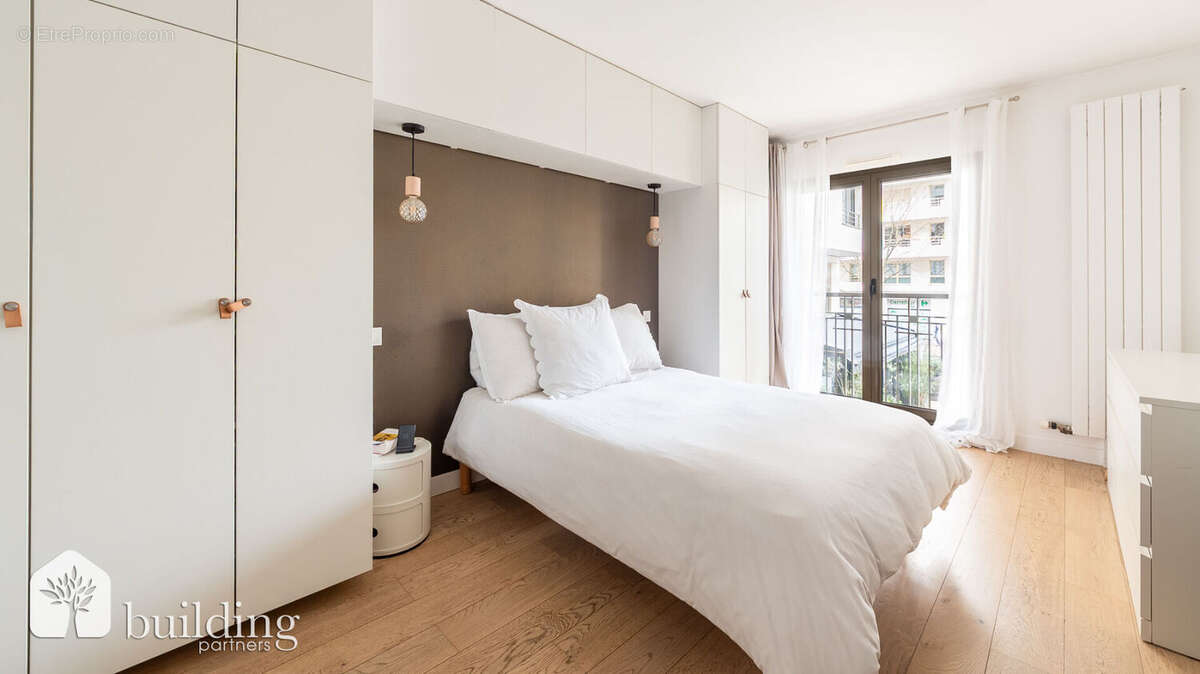 Appartement à LEVALLOIS-PERRET