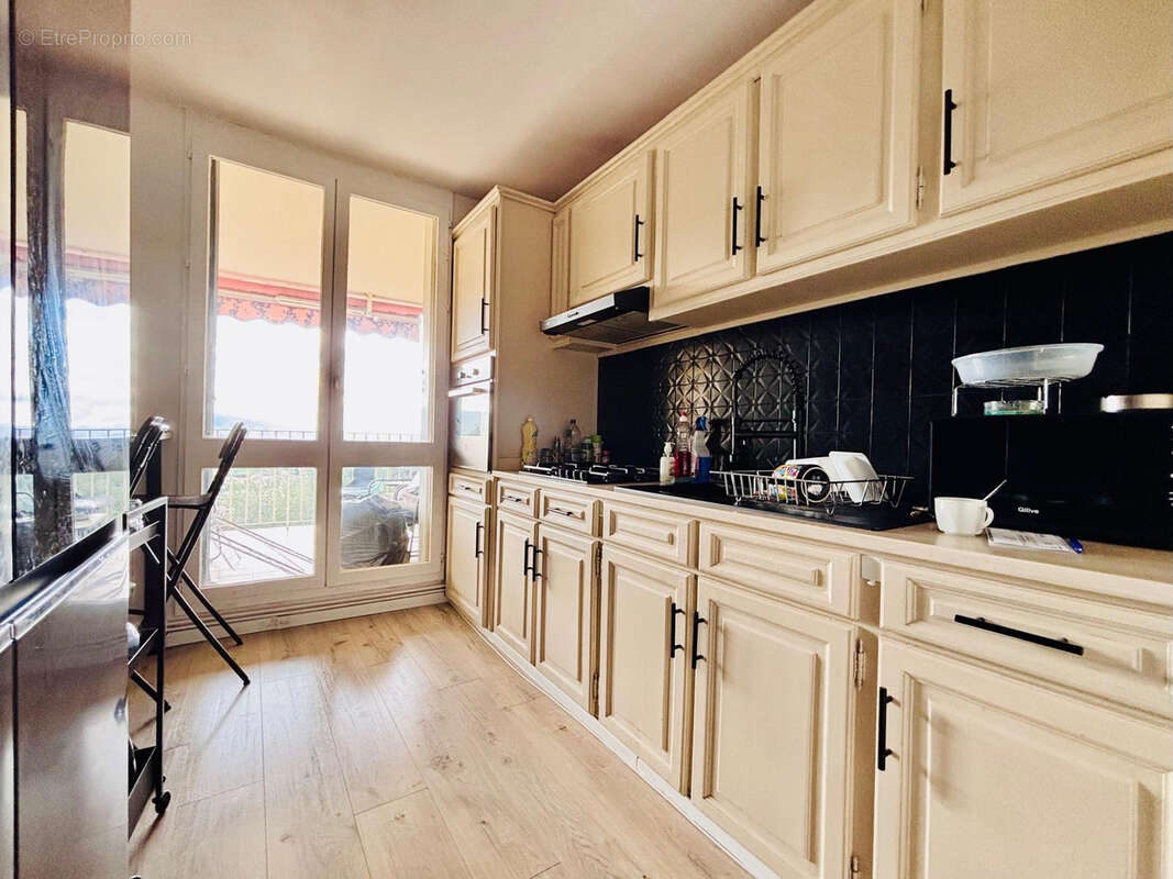 Appartement à MARSEILLE-13E