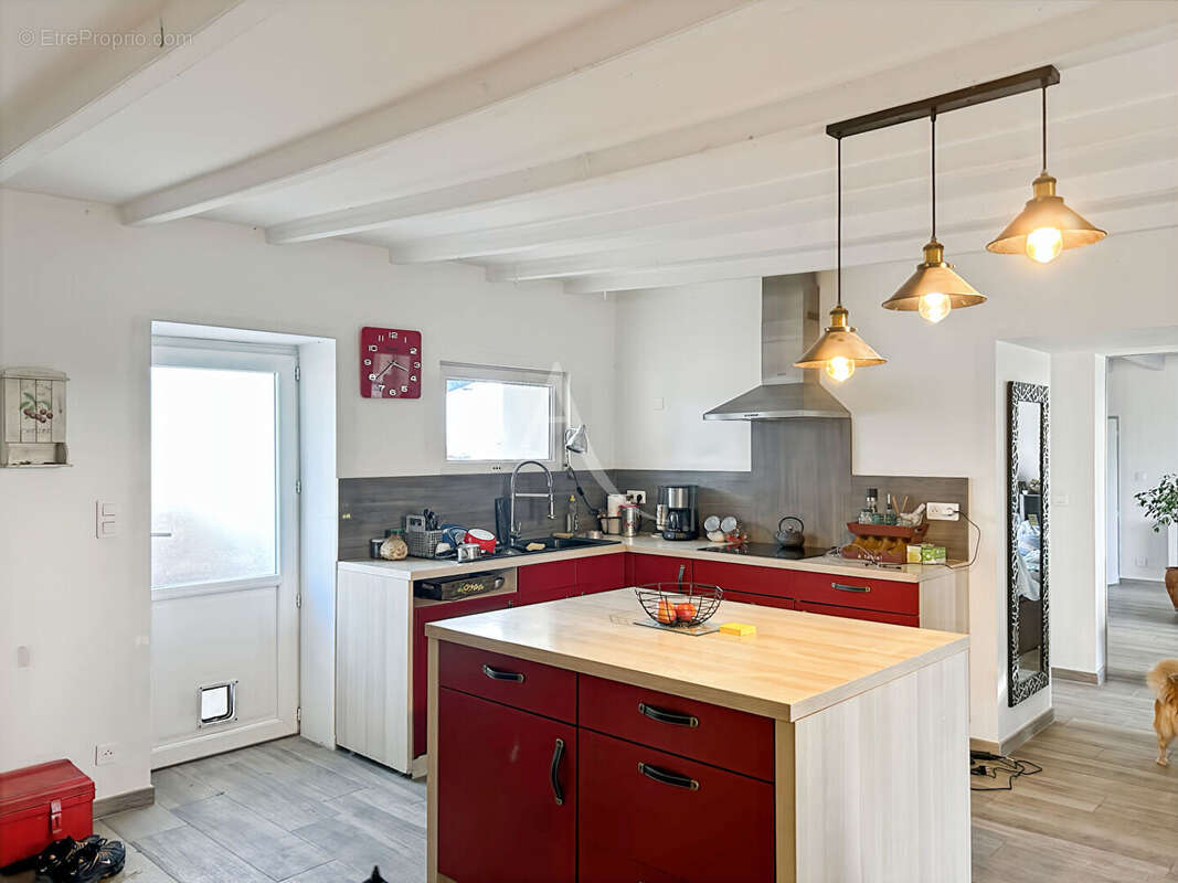 Maison Le Gue De Velluire 4 pièce(s) - photo 4