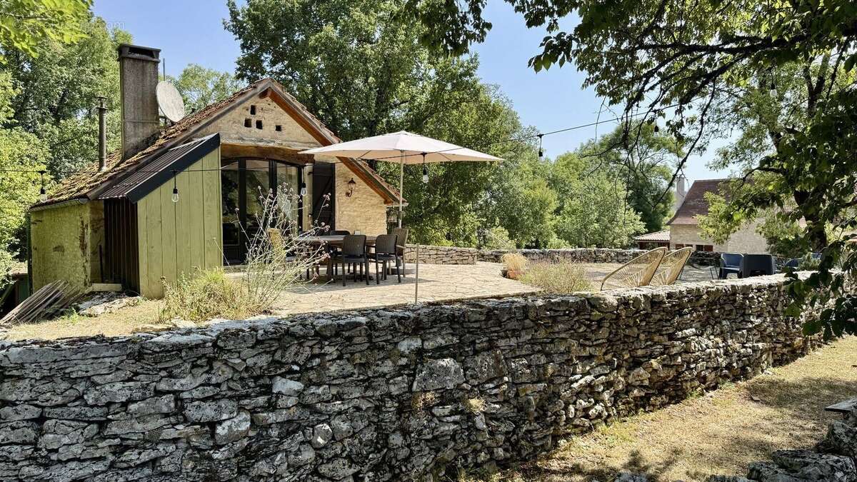 Corps de ferme restauré - 2 maisons indépendantes - 255 m2 habitables - photo 6