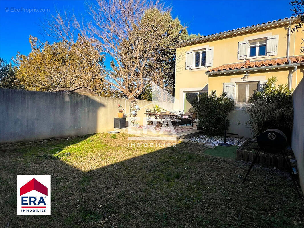 Maison à PERNES-LES-FONTAINES