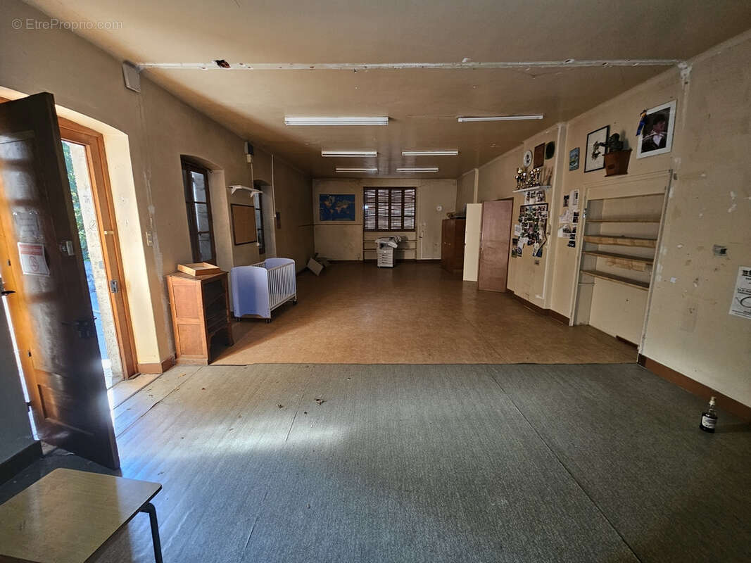 Centre de Lavans-les-Saint-Claude : immeuble à réhabiliter - photo 7