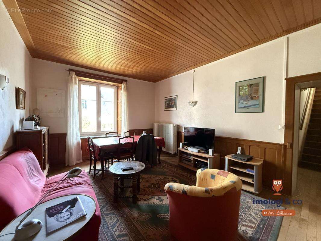 Maison à MOUTHIER-HAUTE-PIERRE