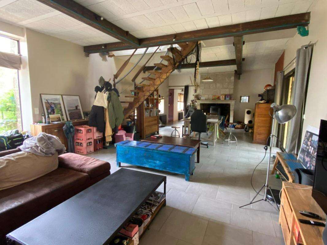 Maison à COSQUEVILLE