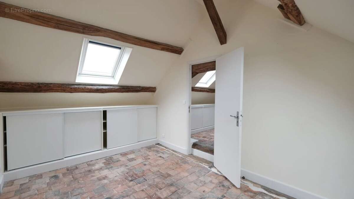 Maison à OUROUX-EN-MORVAN