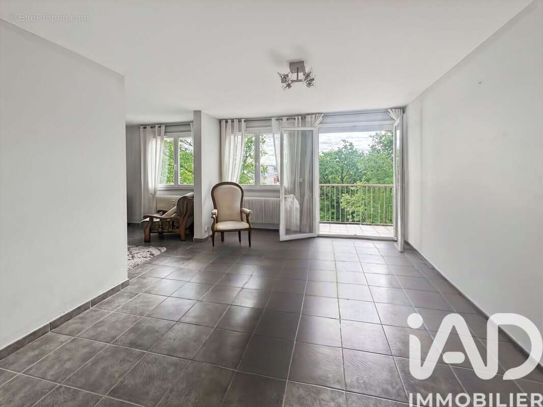 Appartement 72 m² à Feurs  - photo 5