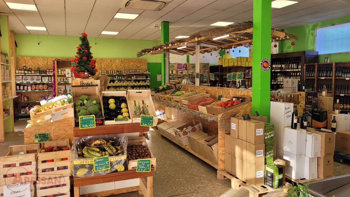 Commerce à L&#039;ESCALE